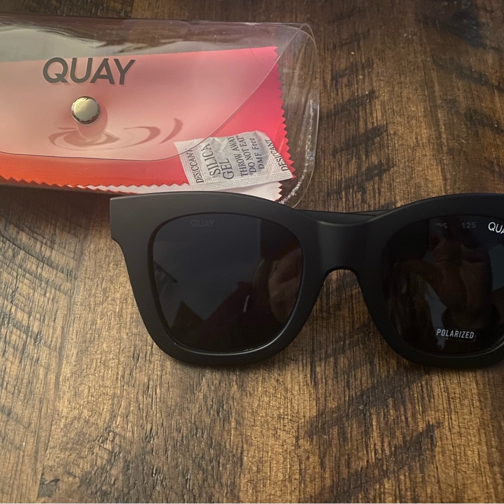 Quay After Hours Polarized Sunglasses - Perfect Condition - Picture 4 of 4